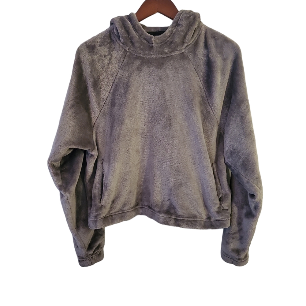 Hollister velour hoodie. Gray with pockets. Perfect condition never worn